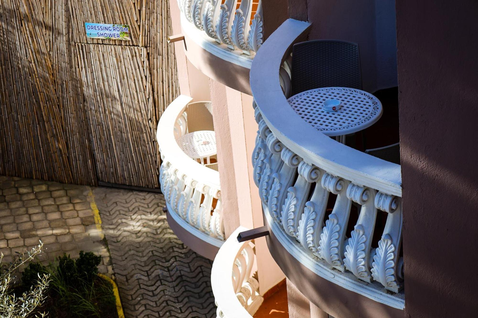 Cosmo Beach Hotel Durrës Exterior foto