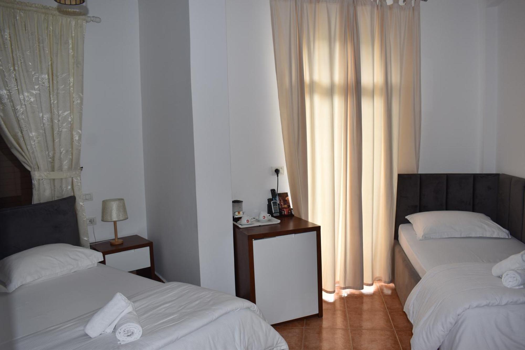 Cosmo Beach Hotel Durrës Exterior foto